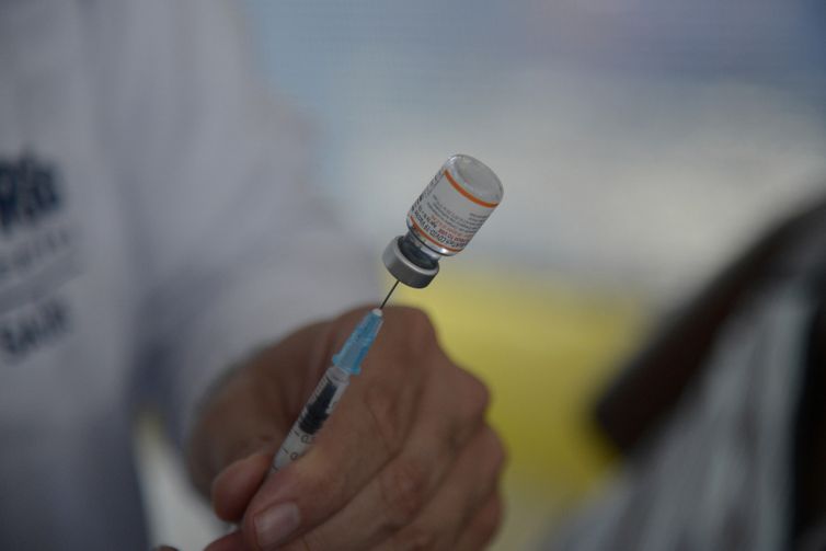 Nova vacina contra a covid-19 chega à população em 15 dias  