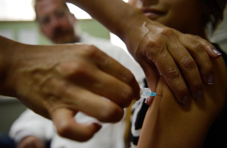 Capital paulistas amplia vacinação contra HPV para jovens até 19 anos