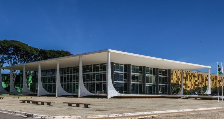 Maioria do STF vota para manter ex-deputado Daniel Silveira preso
