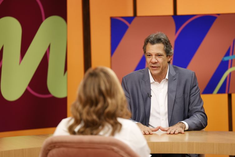 Reforma do IR cria constrangimento moral para super-ricos, diz Haddad