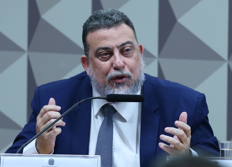 Abin só teve certeza de atos na Esplanada no dia 8, diz ex-diretor
