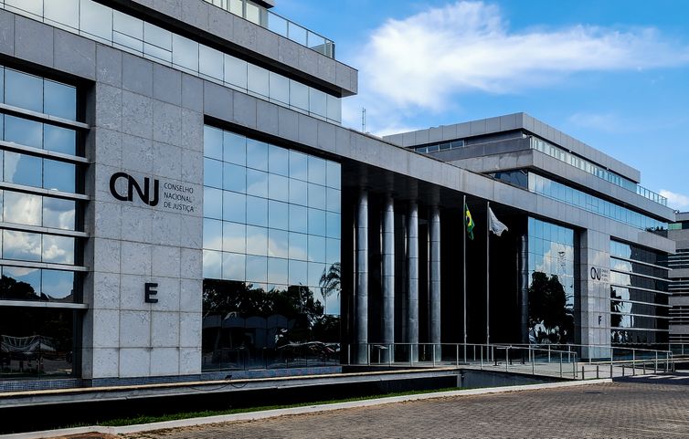 CNJ regulamenta pagamento de benefícios retroativos no Judiciário