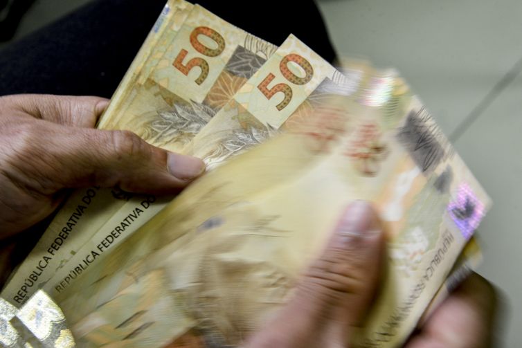 Economia brasileira cresce 1,6% no 1º trimestre, mostra prévia da FGV