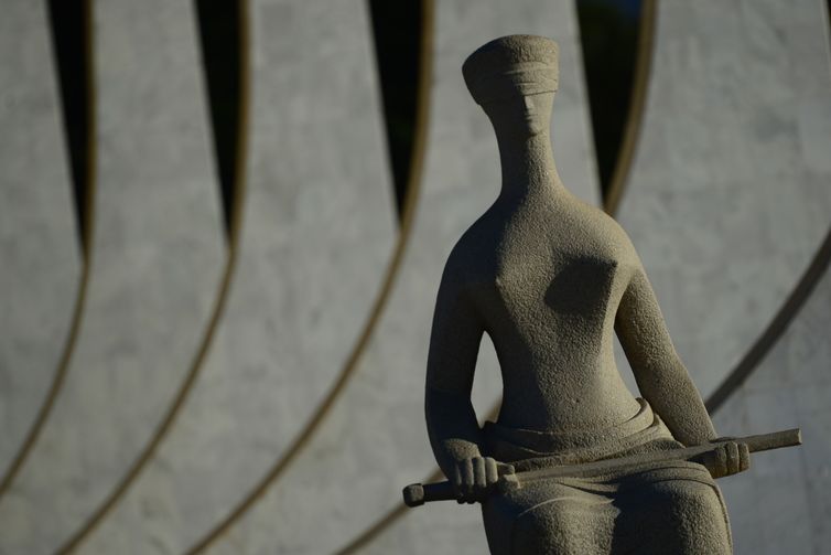 General é advertido durante audiência de testemunhas da trama golpista