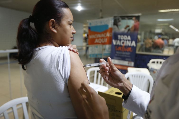 Gripe: cidade de SP amplia vacinação para população acima de 6 meses
