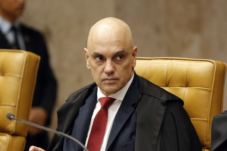 Moraes vota por suspensão parcial de ação do golpe contra Ramagem