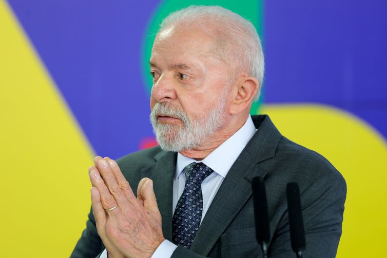 Fraudes no INSS: Lula diz que regras afrouxaram no governo passado