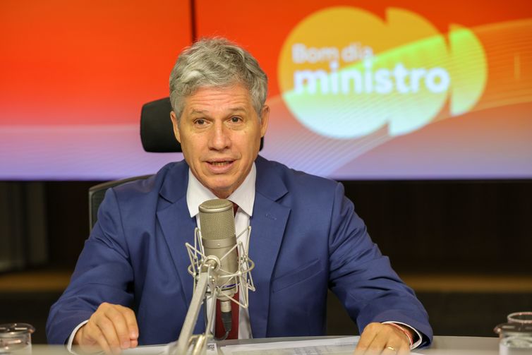 Ministro rebate críticas a alternativas para elevação do IOF