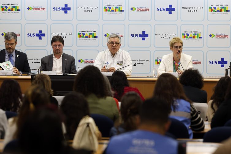 Agora Tem Especialistas lança edital nesta quinta com 1.778 vagas