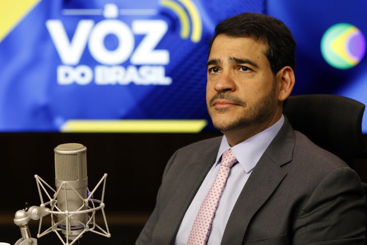 Em artigo no NY Times, Jorge Messias defende STF e soberania do Brasil
