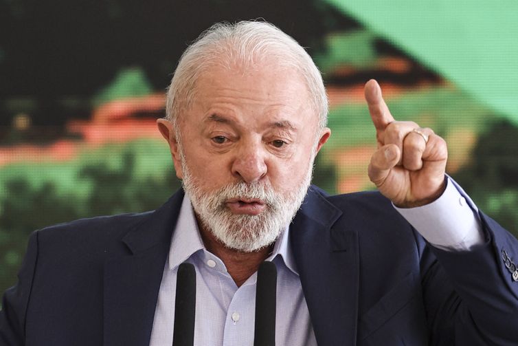 Em jornais estrangeiros, Lula cita ameaças ao comércio multilateral