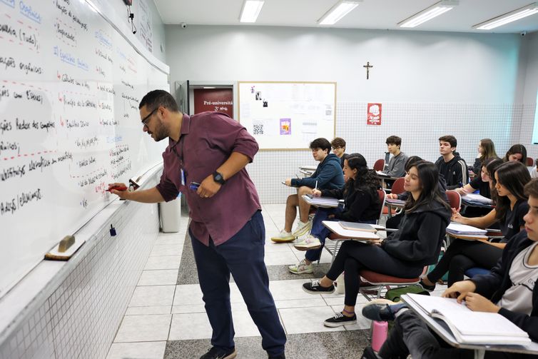 Pré-selecionados no Fies 2025 devem completar cadastro hoje
