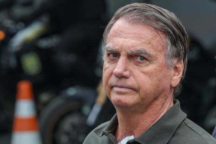 Bolsonaro passa mal e é levado para hospital em Brasília