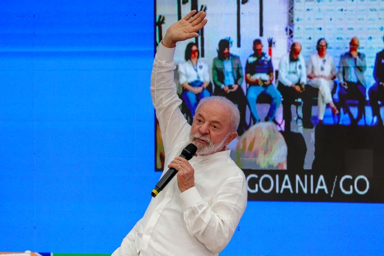 Lula lembra covid e diz que saúde não tem esquerda ou direita