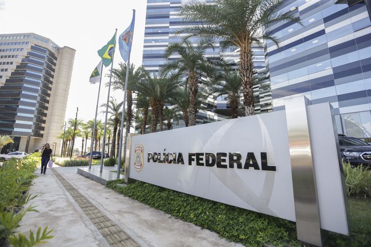 PF vai investigar origem do metanol que provocou intoxicações em SP