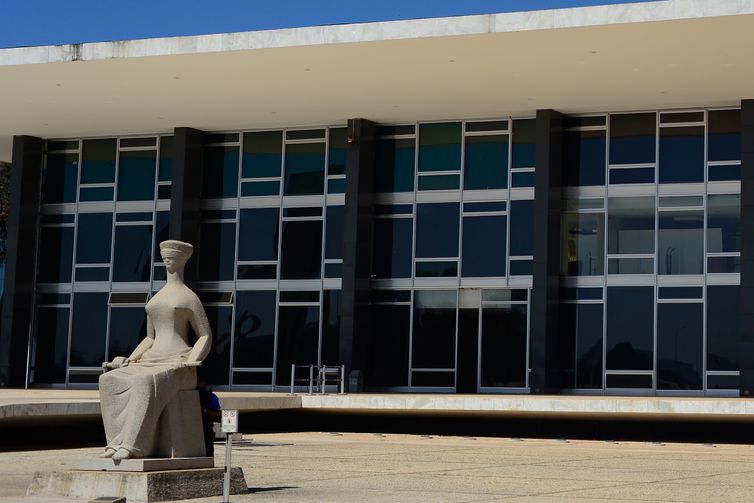 Golpe: Moraes inicia julgamento do Núcleo 4 com leitura de relatório