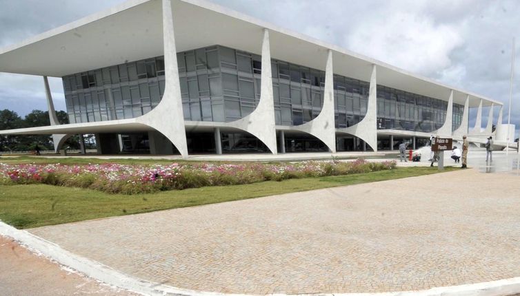 Lula elogia plebiscito sobre taxação de ricos e contra escala 6x1