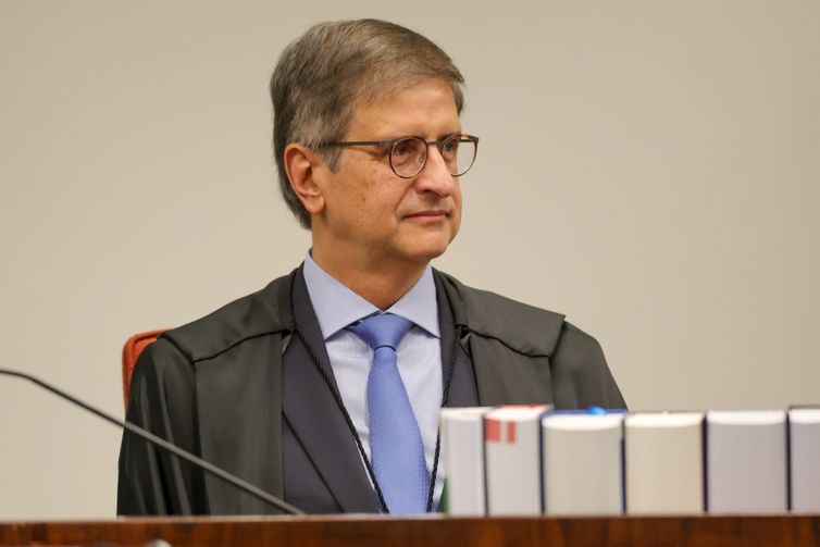 Em sabatina no Senado, Gonet diz que não há criminalização da política