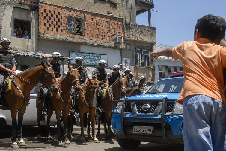  Moraes recebe demandas de movimentos sociais em ADPF das Favelas 