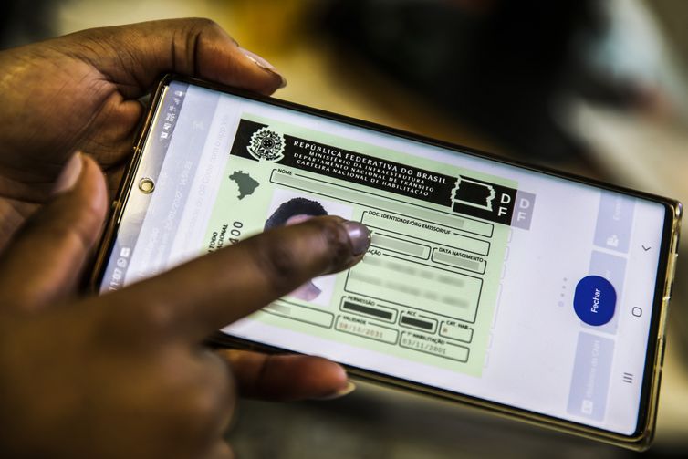 AGU derruba liminar que suspendeu novas regras para CNH 