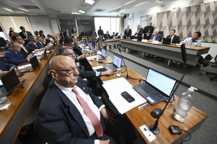 CCJ do Senado aprova PL da Dosimetria e plenário pode votar ainda hoje