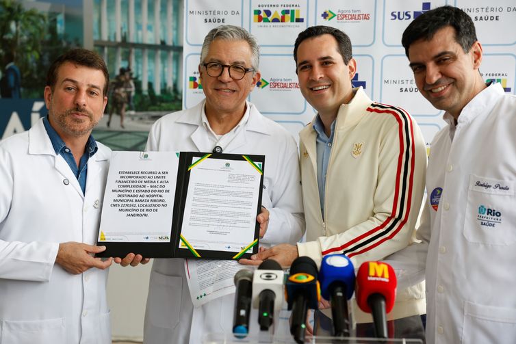 Governo e prefeitura entregam novas estruturas a hospitais do Rio 