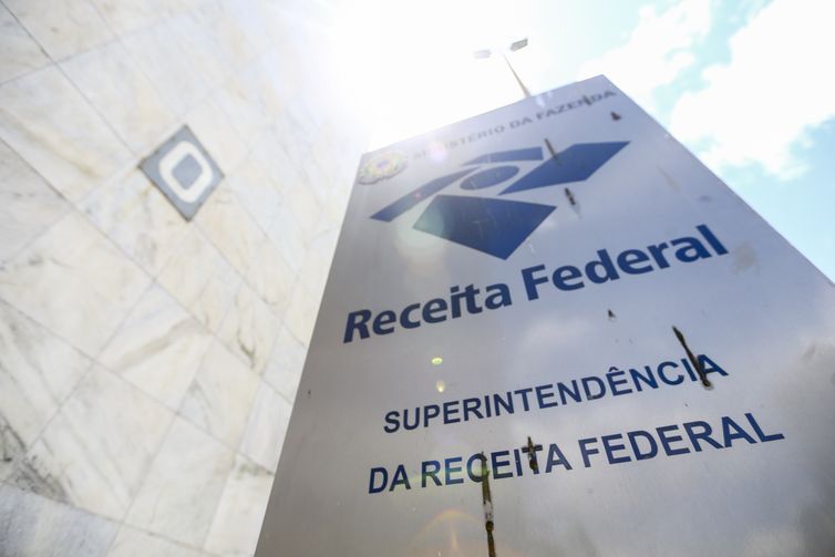Receita nega taxação de transações financeiras a partir de R$ 5 mil